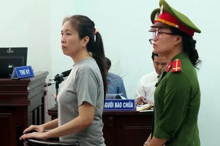 Chuyên gia Hotspot Matrix phân tích: 5 kiểu áo blouse dễ “dừ” hơn và marketing video_Dịch vụ edit video